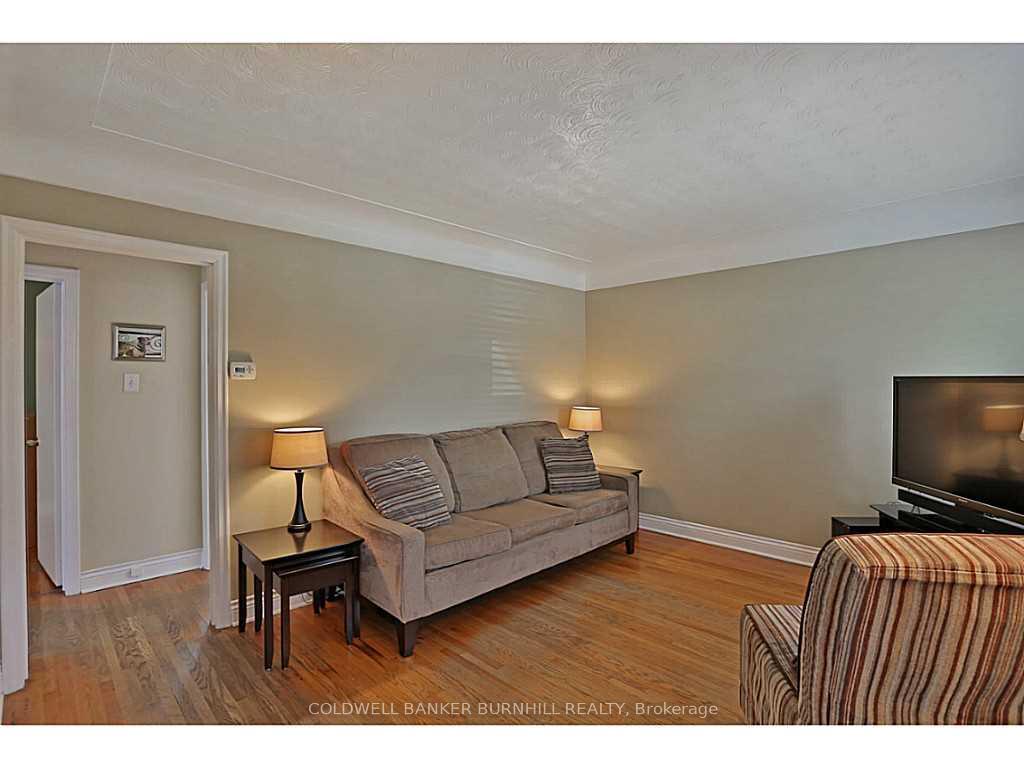 Photo 4 of Unit Upper L, 606 Brucedale Avenue, Hamilton, Eastmount — HOMEH