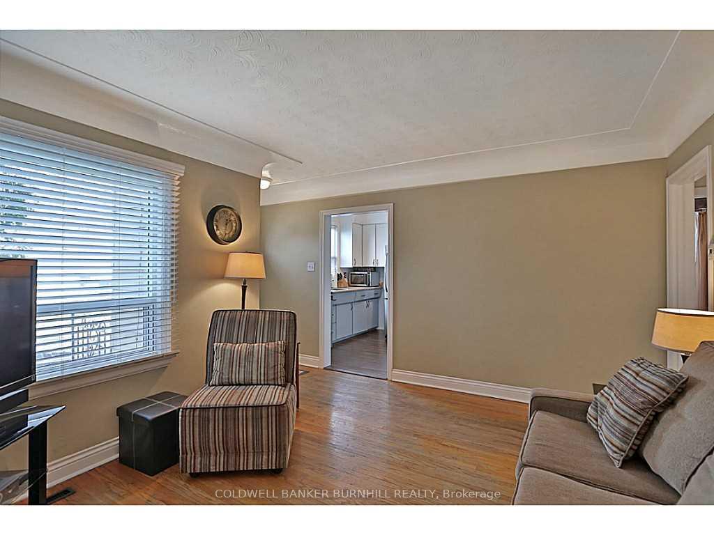 Photo 5 of Unit Upper L, 606 Brucedale Avenue, Hamilton, Eastmount — HOMEH