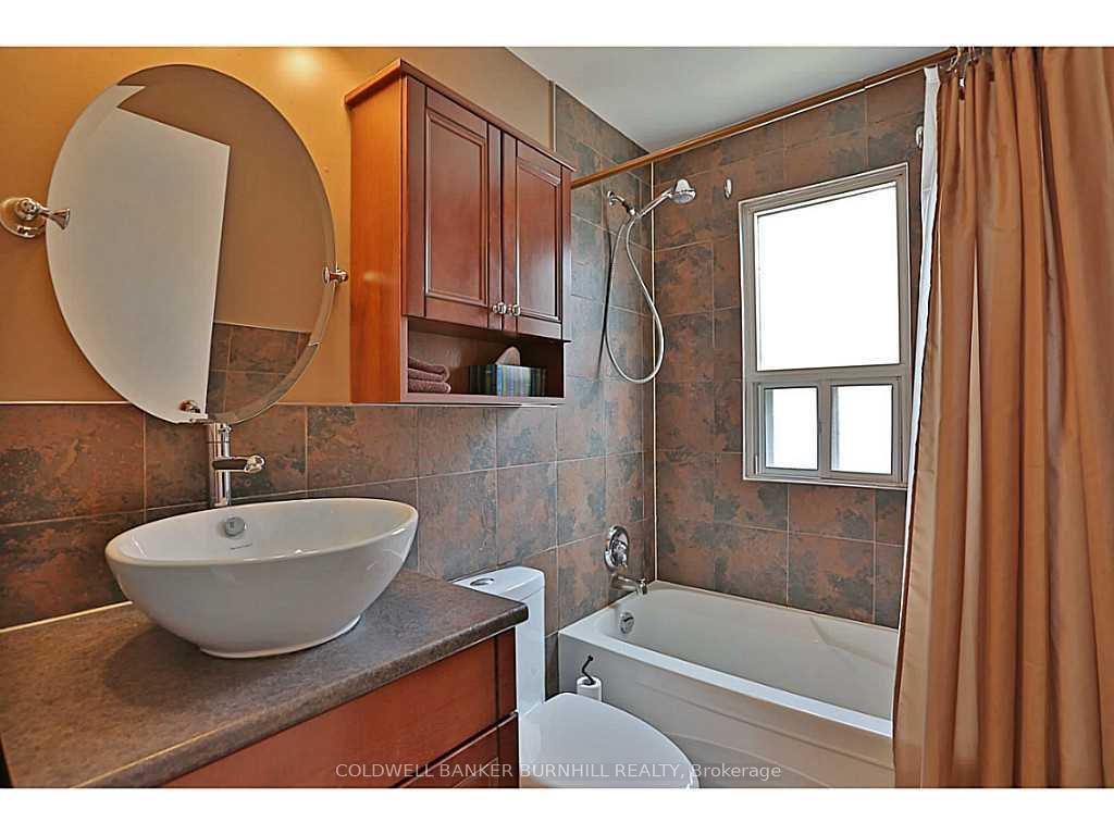 Photo 14 of Unit Upper L, 606 Brucedale Avenue, Hamilton, Eastmount — HOMEH
