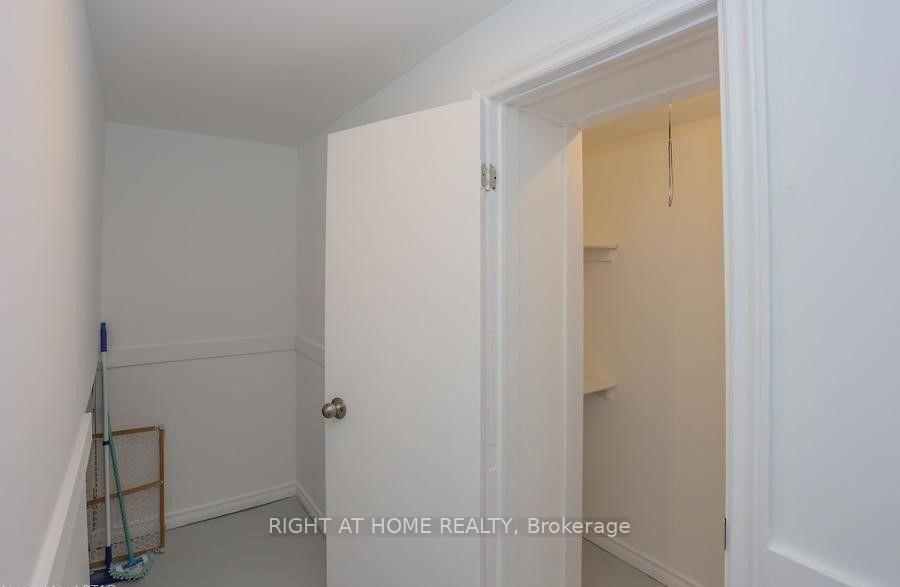 Photo 15 of 190 Hale Street, London, East O — HOMEH