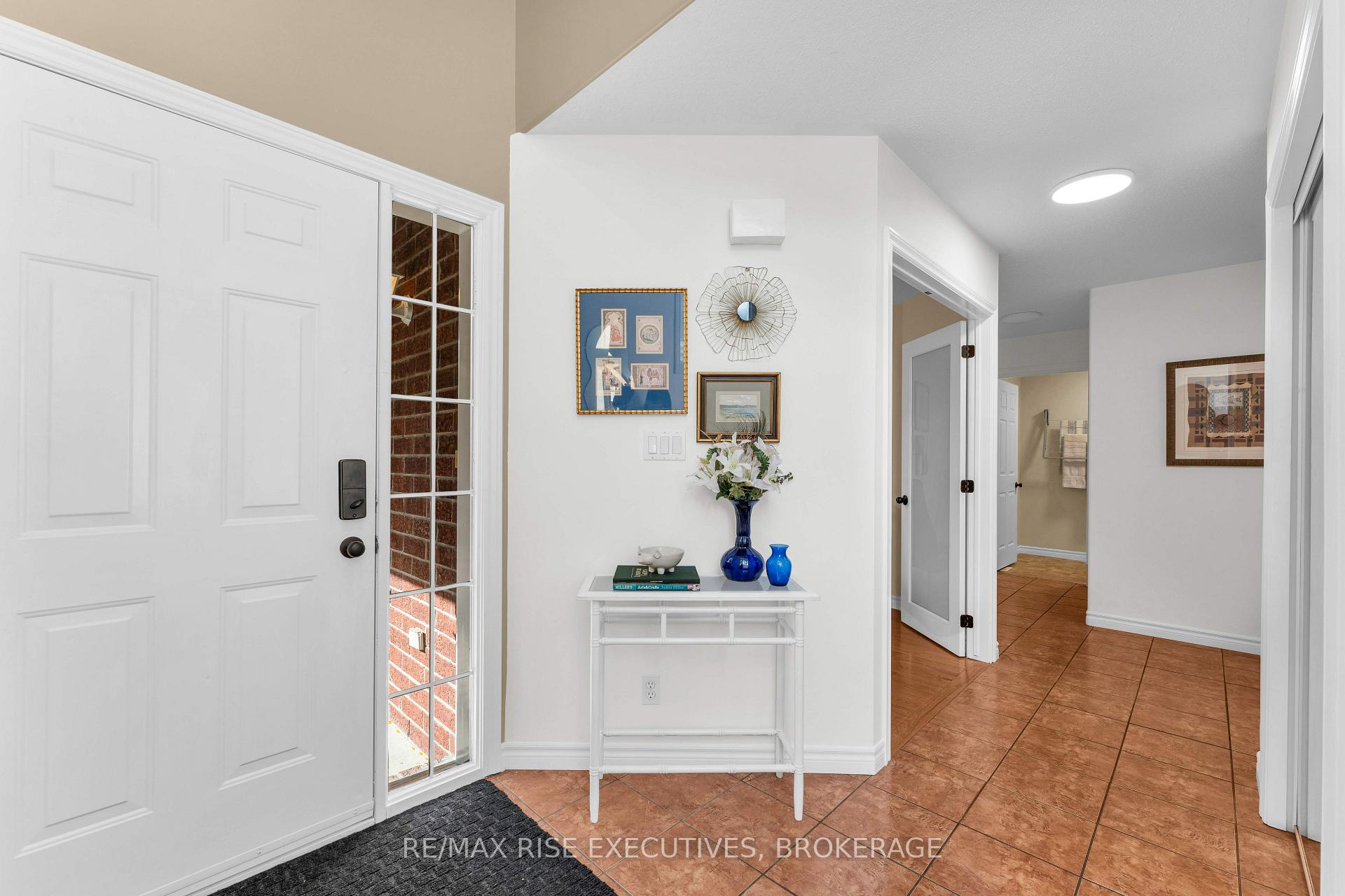 Photo 4 of 370 Cooke Crescent, Kingston, City Northwest — HOMEH