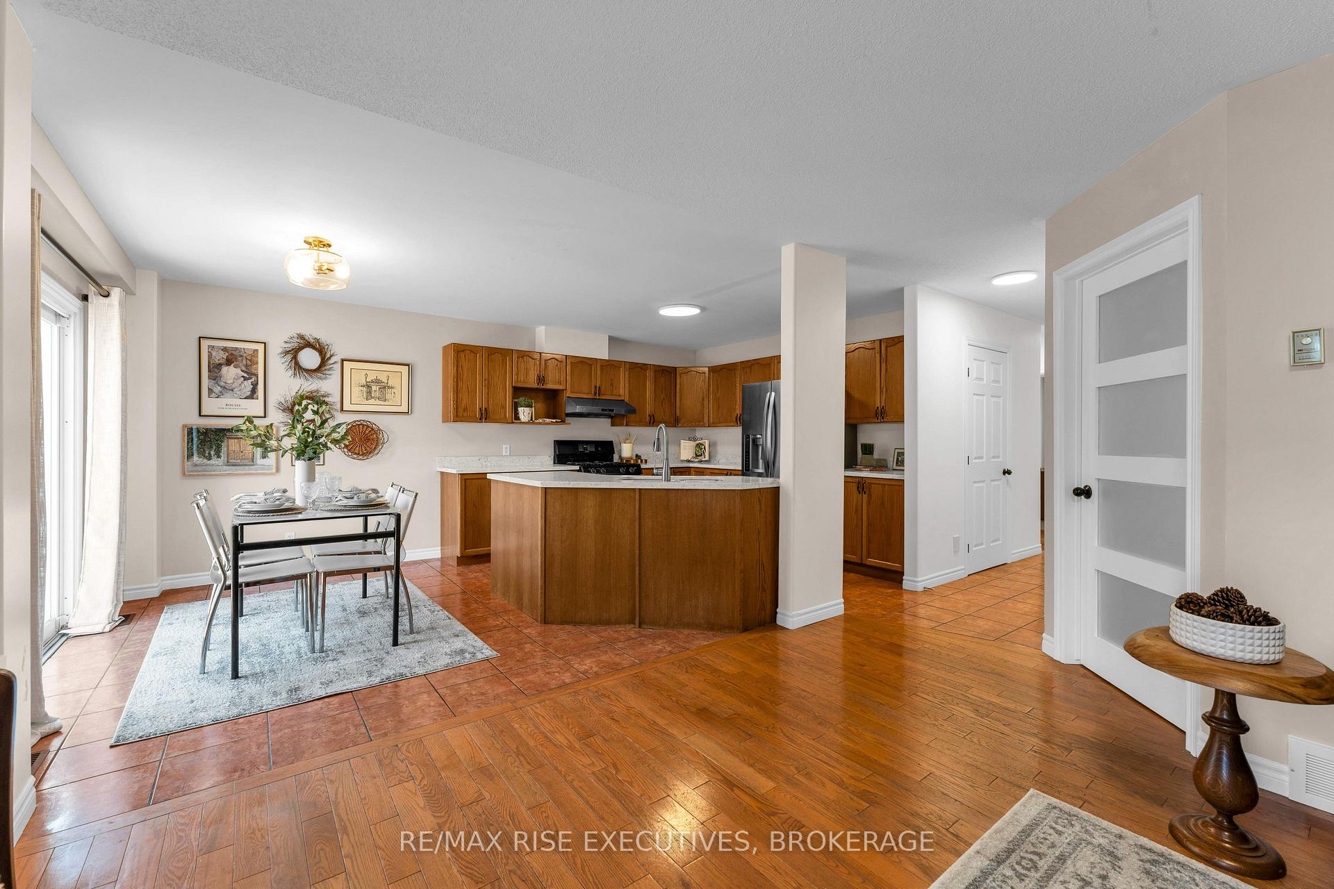 Photo 14 of 370 Cooke Crescent, Kingston, City Northwest — HOMEH