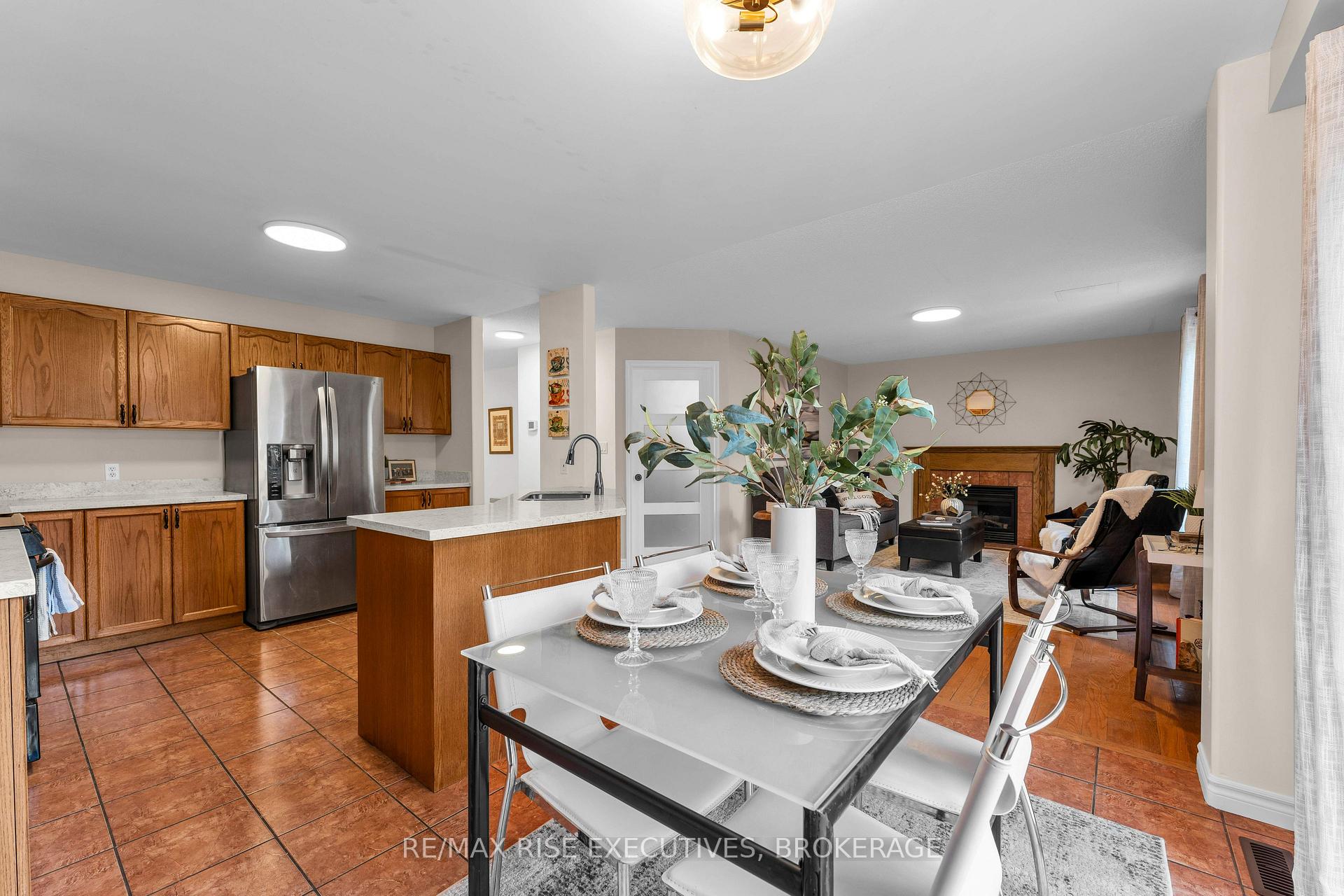 Photo 16 of 370 Cooke Crescent, Kingston, City Northwest — HOMEH