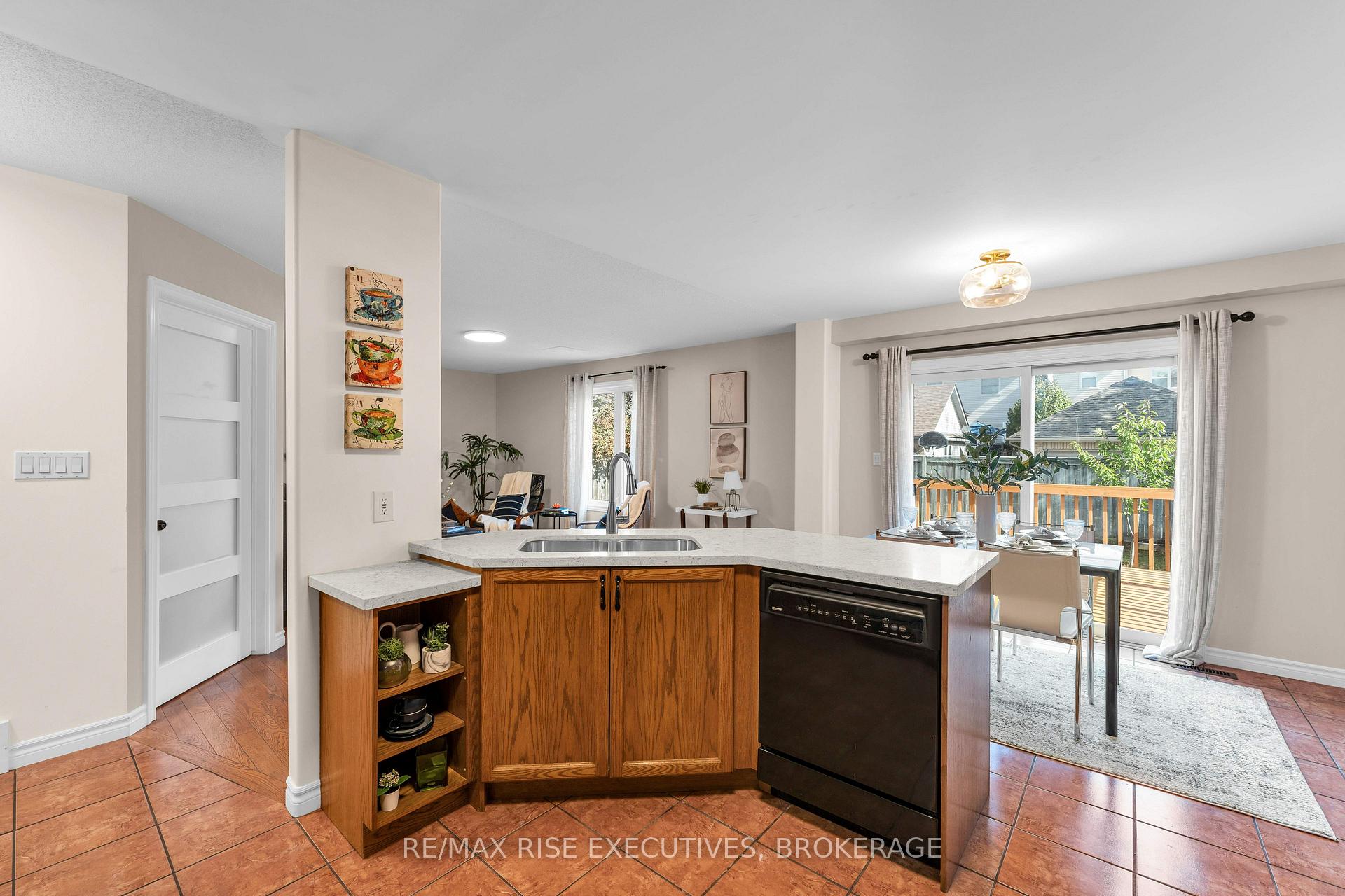 Photo 18 of 370 Cooke Crescent, Kingston, City Northwest — HOMEH