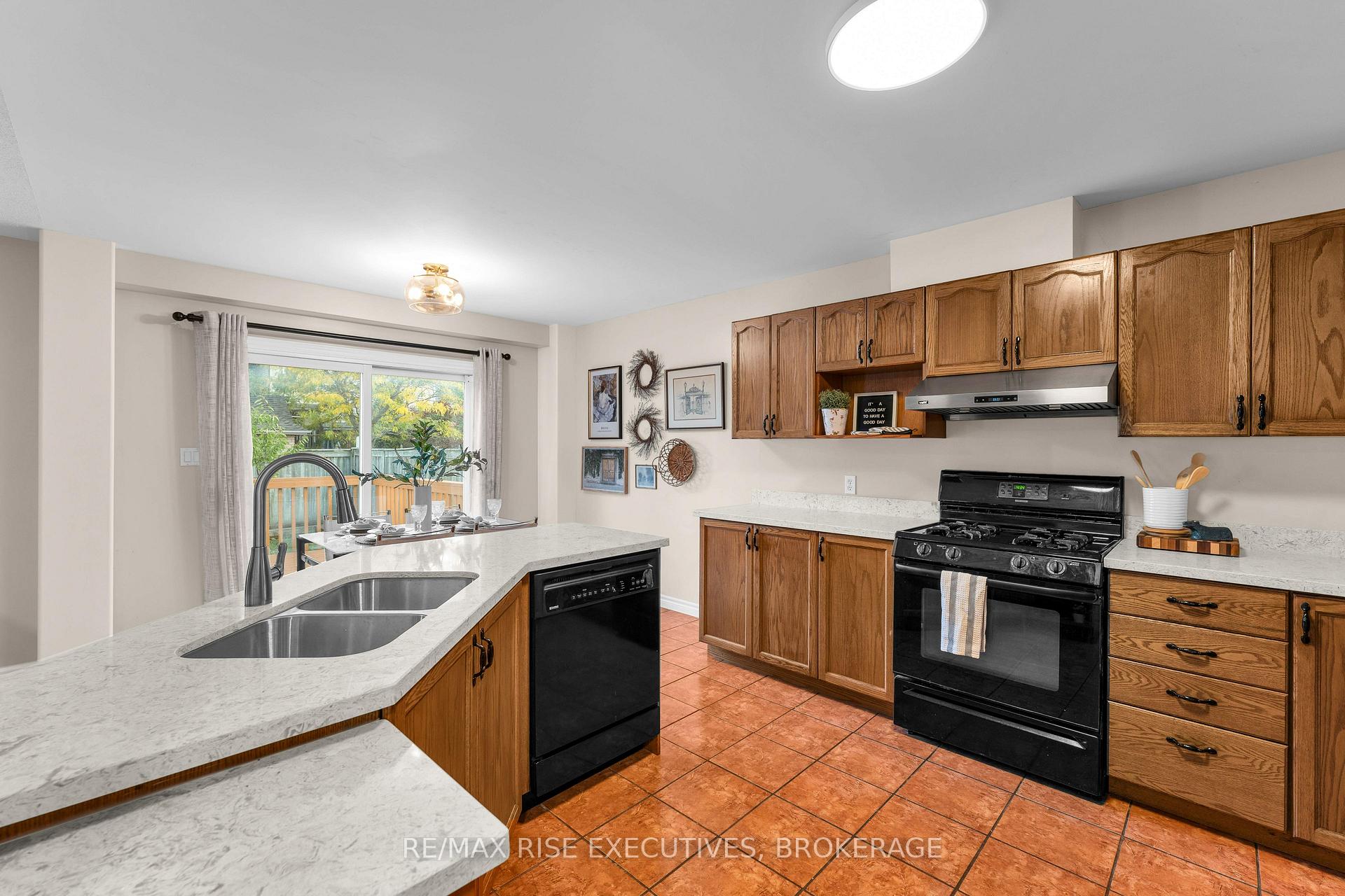 Photo 20 of 370 Cooke Crescent, Kingston, City Northwest — HOMEH