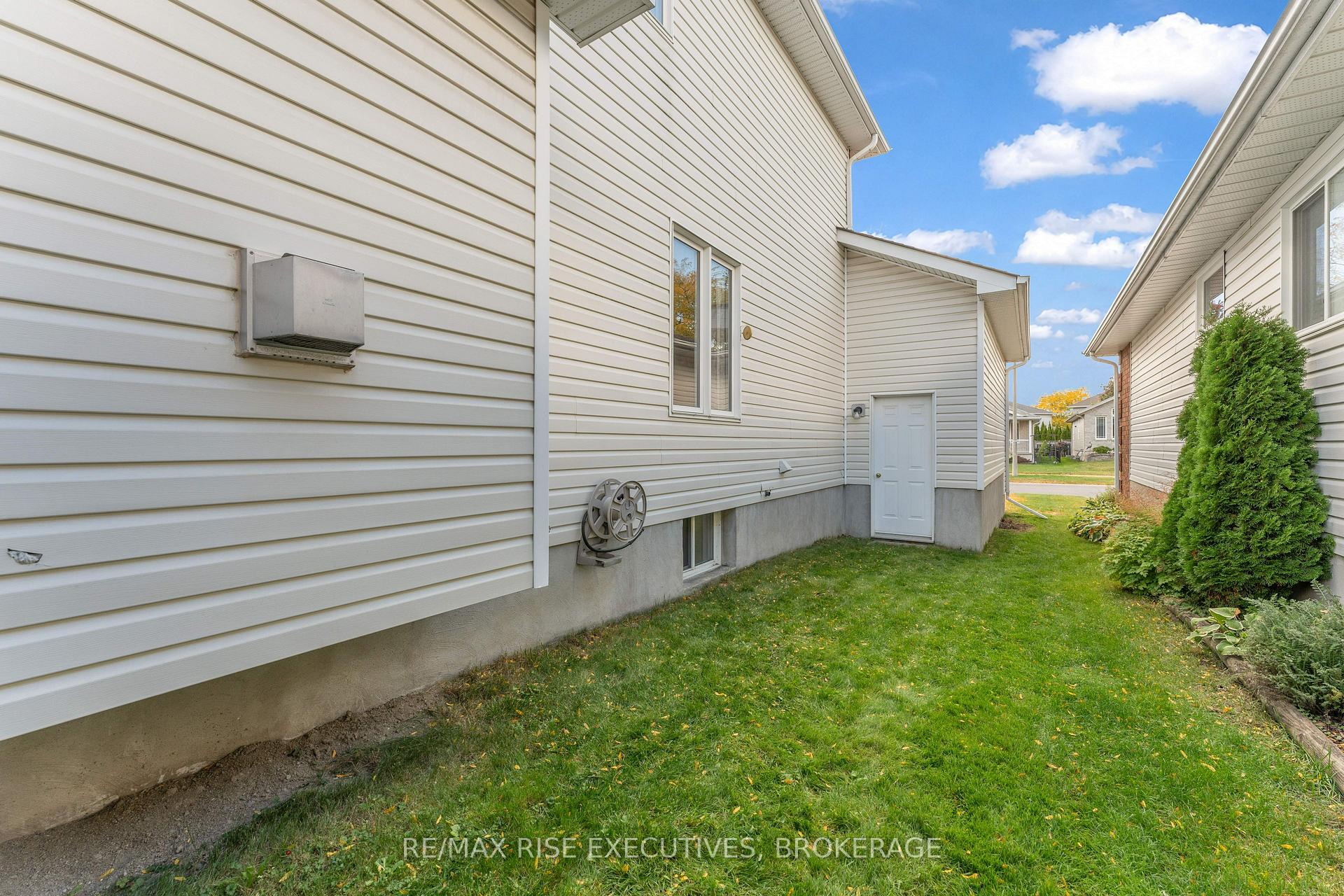 Photo 47 of 370 Cooke Crescent, Kingston, City Northwest — HOMEH
