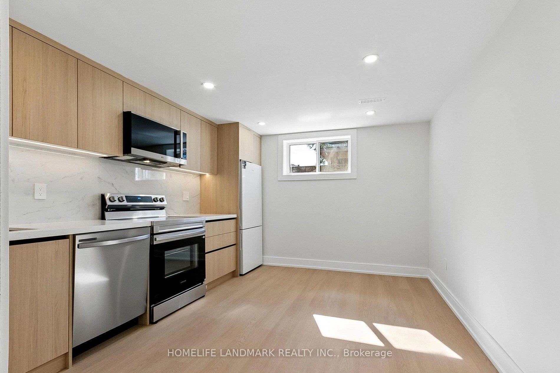 Photo 44 of 145 York Downs Drive, North York, Clanton Park — HOMEH