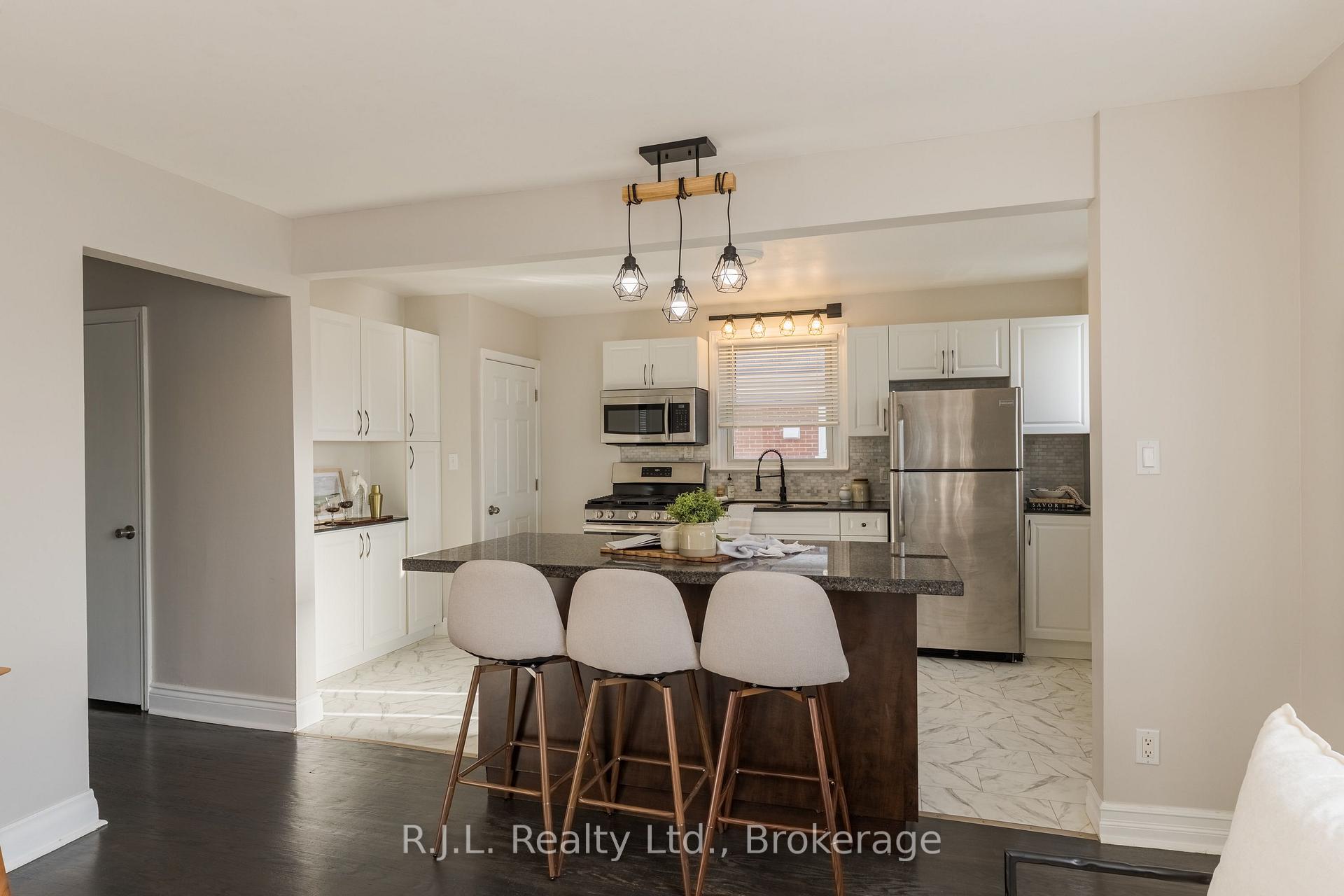 Photo 12 of 566 Shirley Avenue, Peterborough, Otonabee Ward 1 — HOMEH