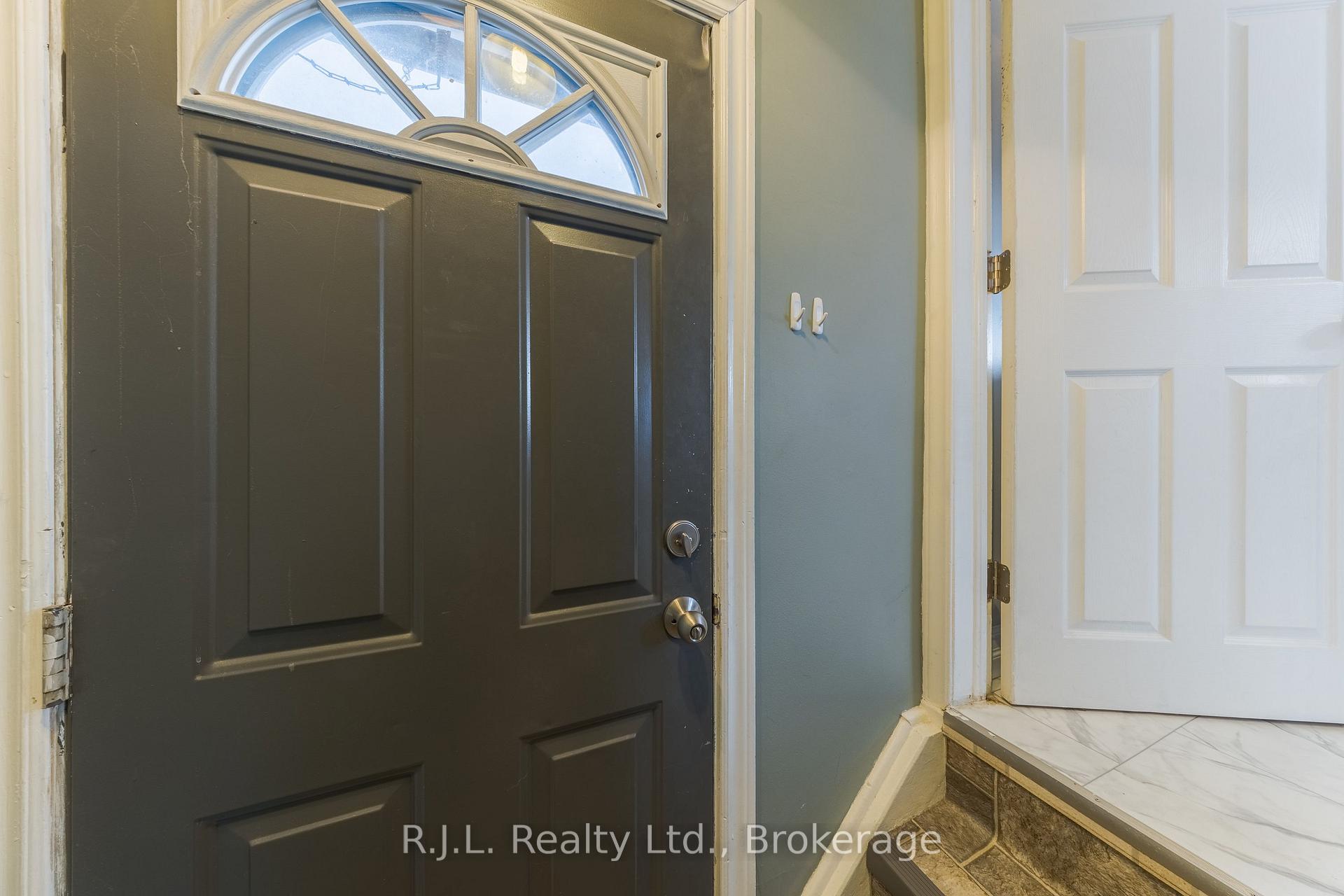 Photo 21 of 566 Shirley Avenue, Peterborough, Otonabee Ward 1 — HOMEH