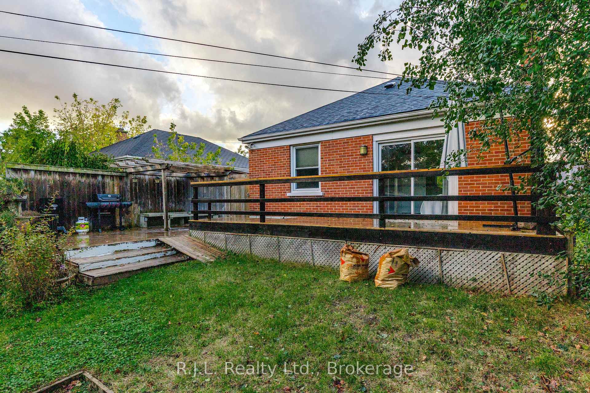 Photo 38 of 566 Shirley Avenue, Peterborough, Otonabee Ward 1 — HOMEH