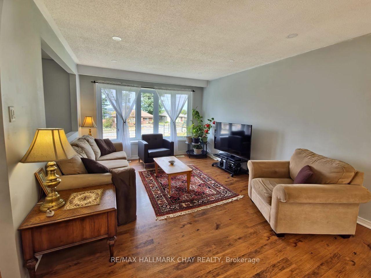 Photo 8 of 185 Ardagh Road, Barrie, Ardagh — HOMEH