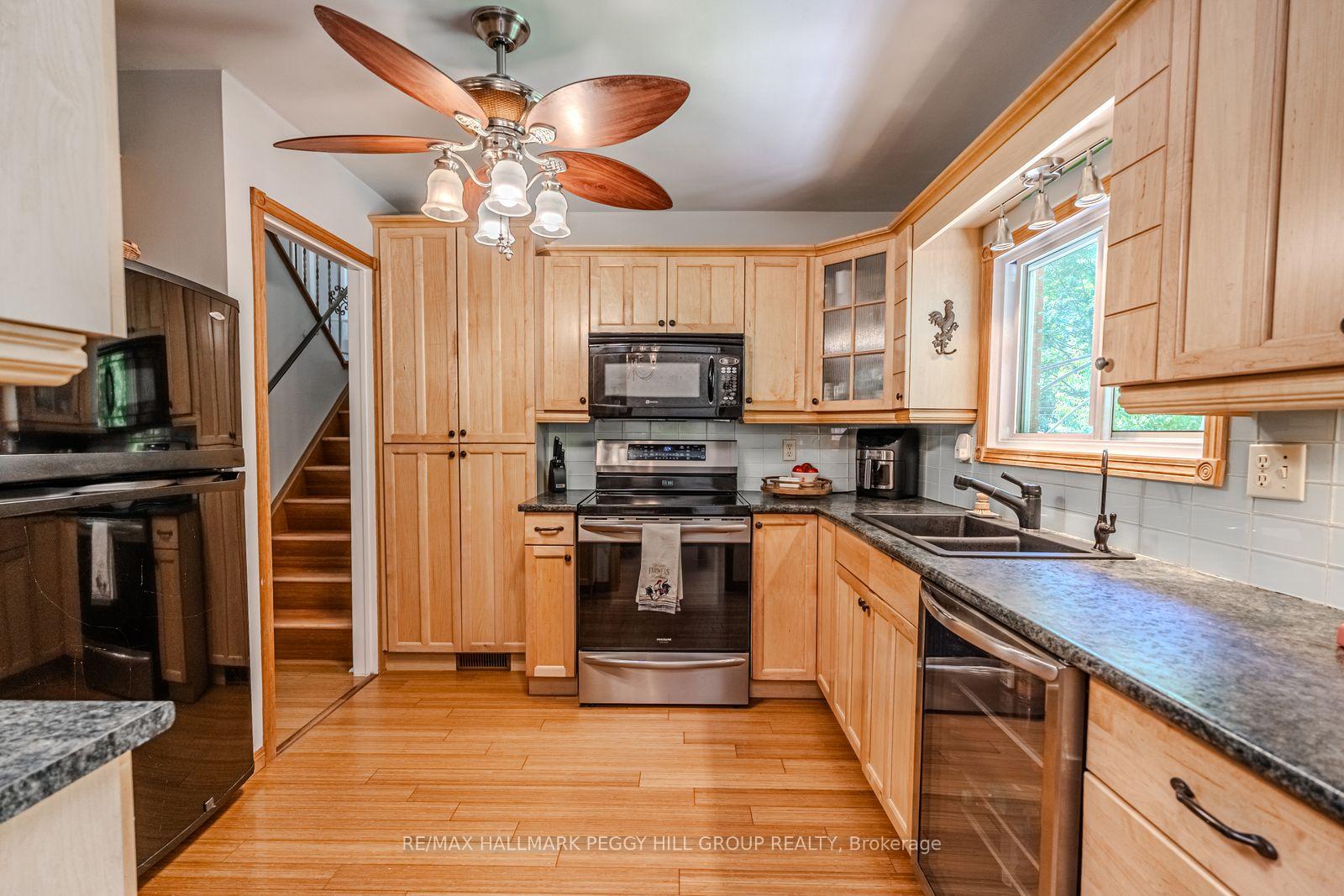 Photo 7 of 828 Dominion Avenue, Midland — HOMEH