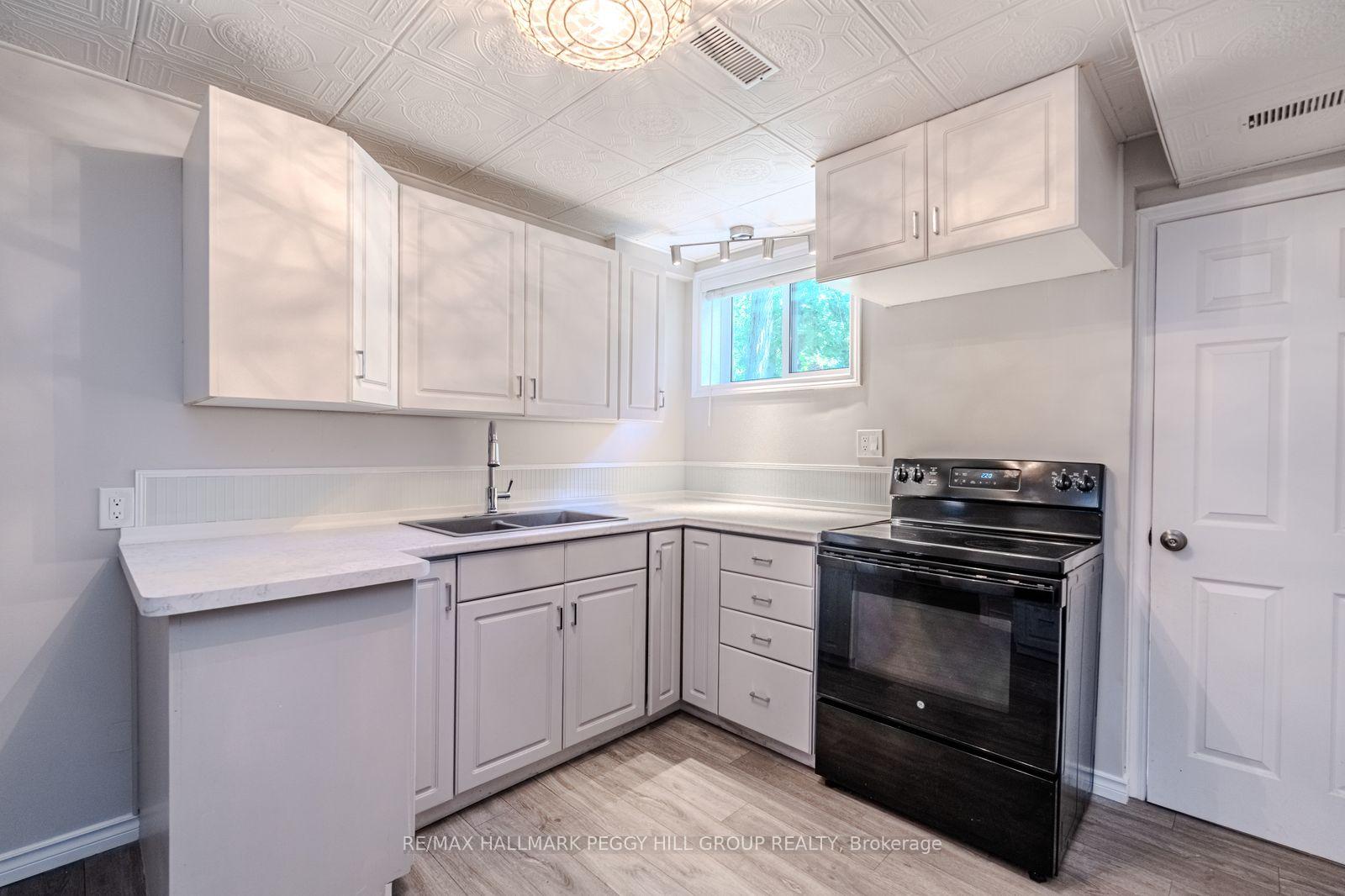 Photo 16 of 828 Dominion Avenue, Midland — HOMEH