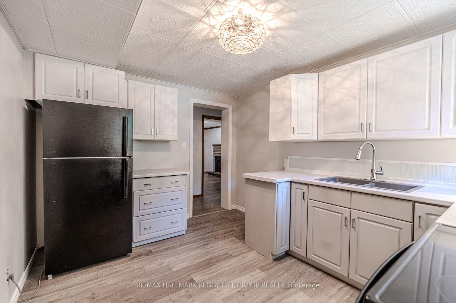 Photo 17 of 828 Dominion Avenue, Midland — HOMEH