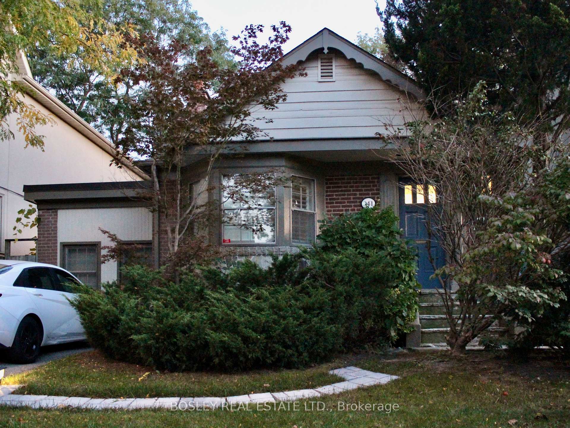 Photo of 341 Moore Avenue
