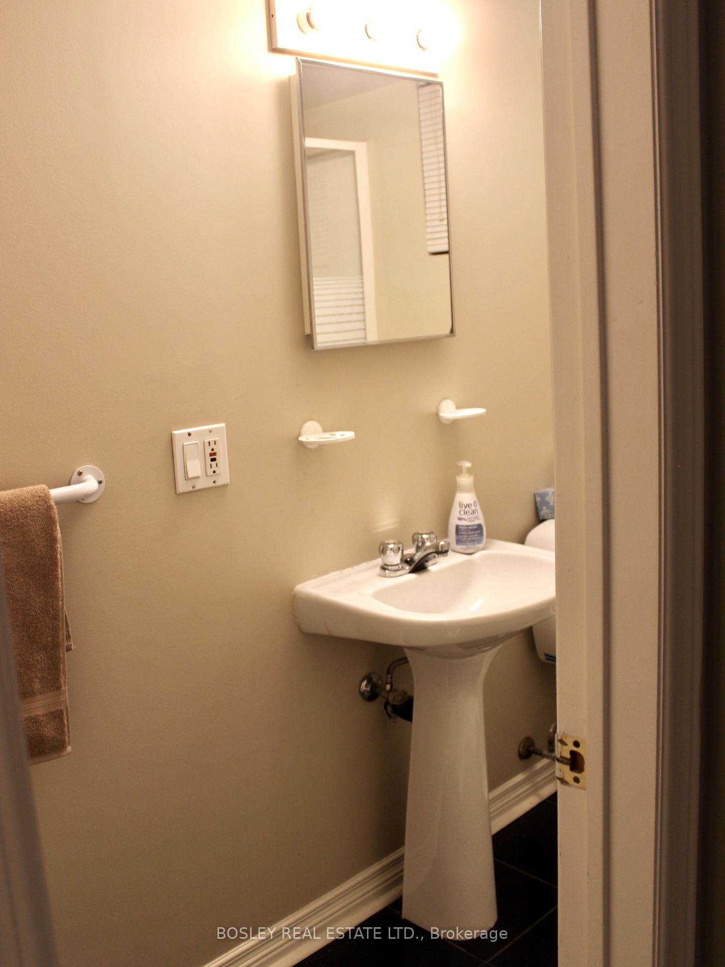 Photo 13 of 341 Moore Avenue, Toronto, Leaside — HOMEH