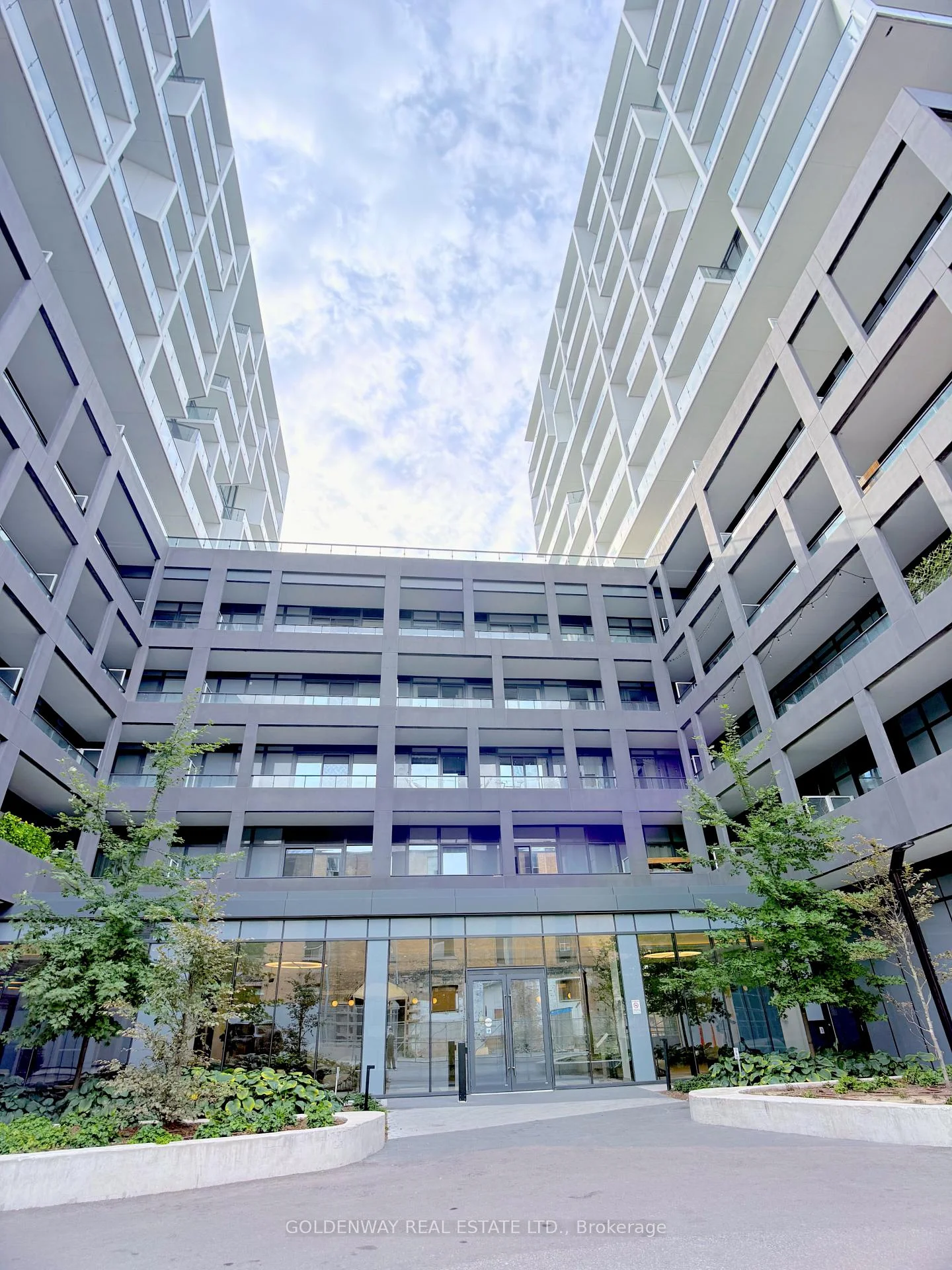Photo 10 of Unit 814, 9 Tecumseth Street, Toronto, Niagara — HOMEH