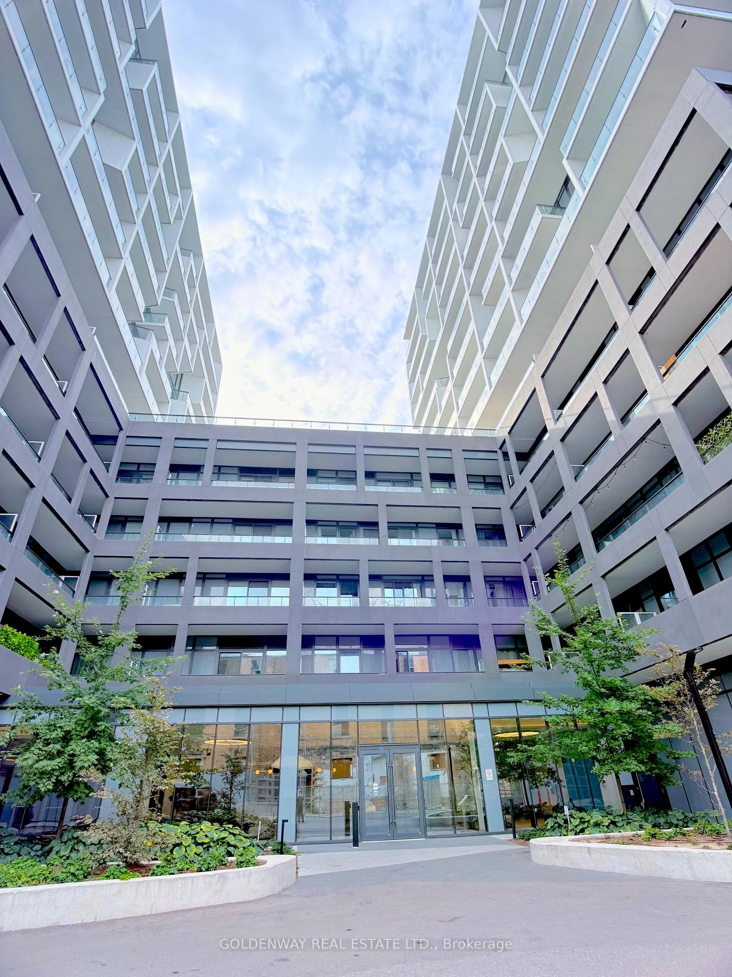 Photo 11 of Unit 814, 9 Tecumseth Street, Toronto, Niagara — HOMEH