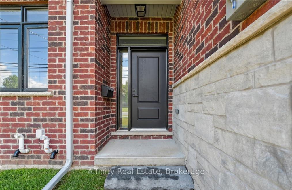 Photo 3 of 5691 Churchs Lane, Niagara Falls, Church's Lane — HOMEH