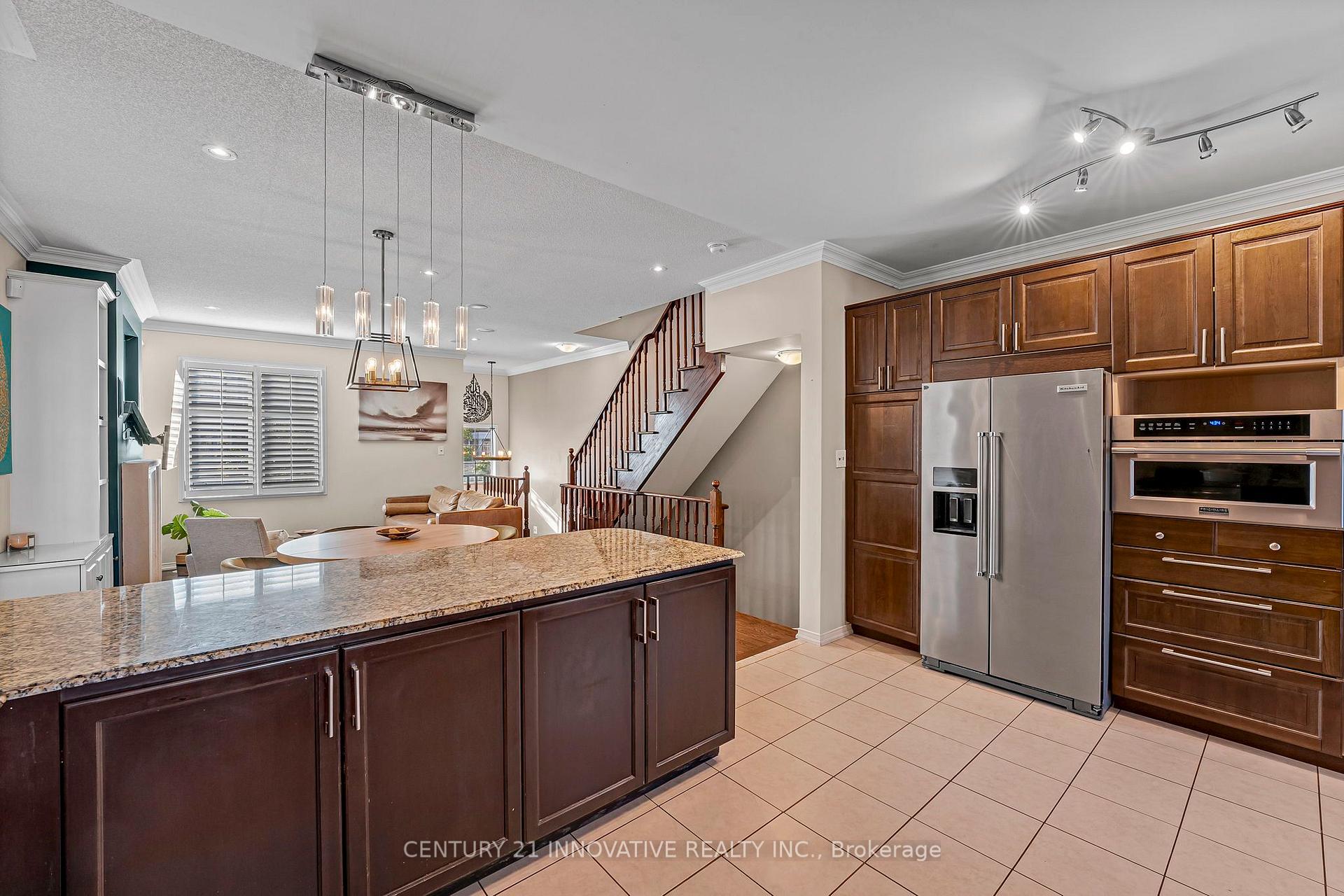 Photo 11 of 99 John Bell Crescent, Scarborough, Clairlea-Birchmount — HOMEH