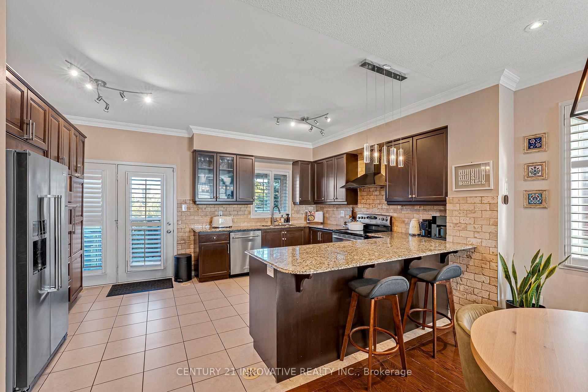 Photo 12 of 99 John Bell Crescent, Scarborough, Clairlea-Birchmount — HOMEH
