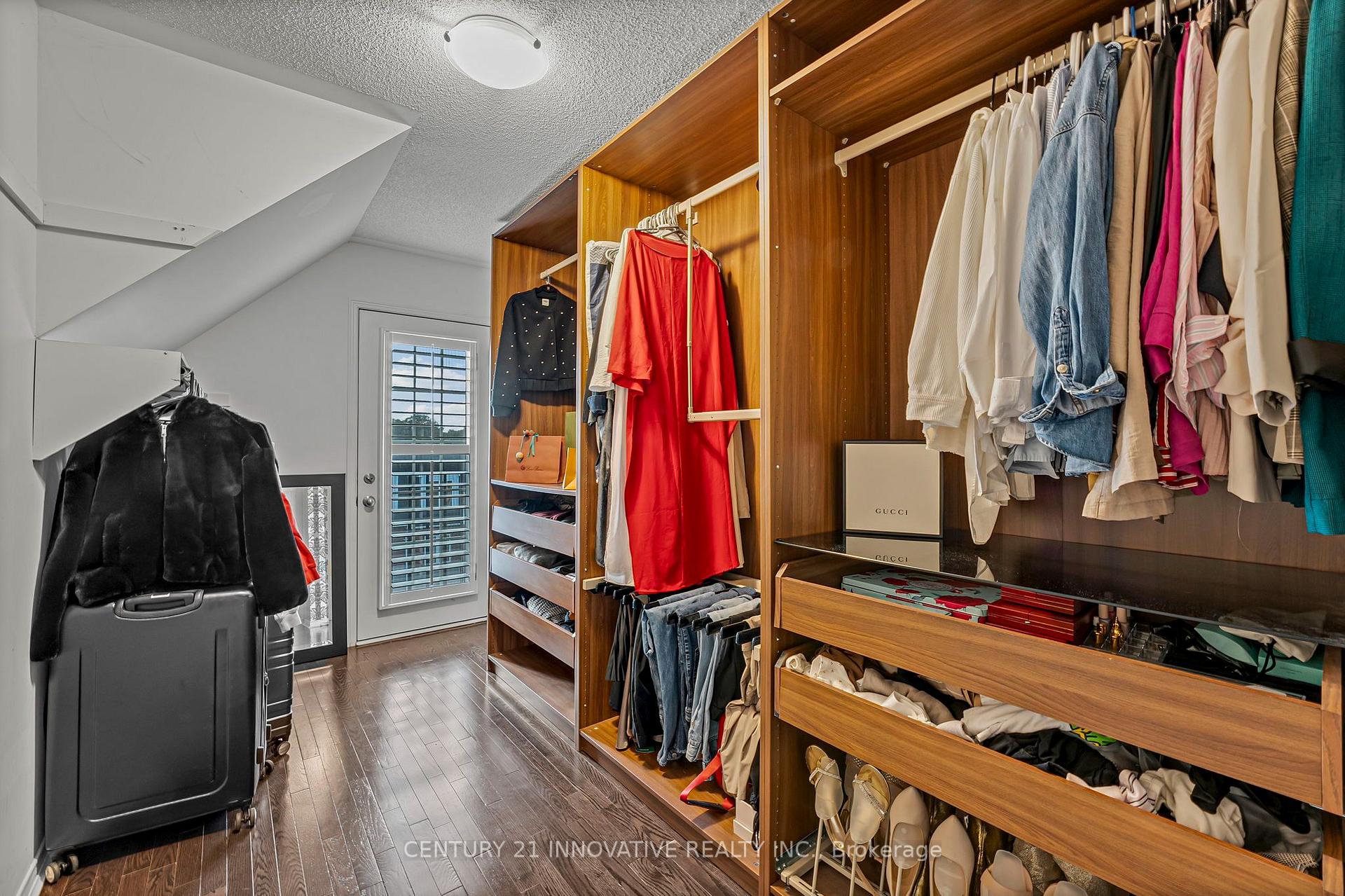 Photo 19 of 99 John Bell Crescent, Scarborough, Clairlea-Birchmount — HOMEH