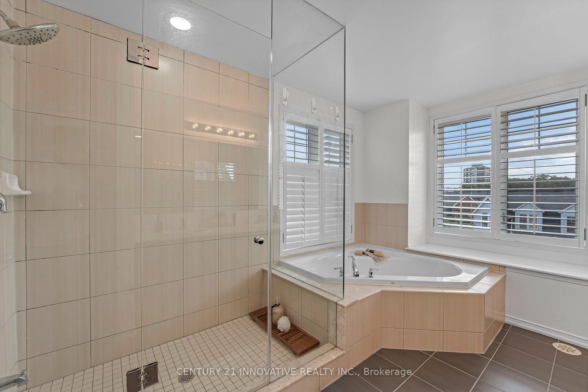 Photo 21 of 99 John Bell Crescent, Scarborough, Clairlea-Birchmount — HOMEH