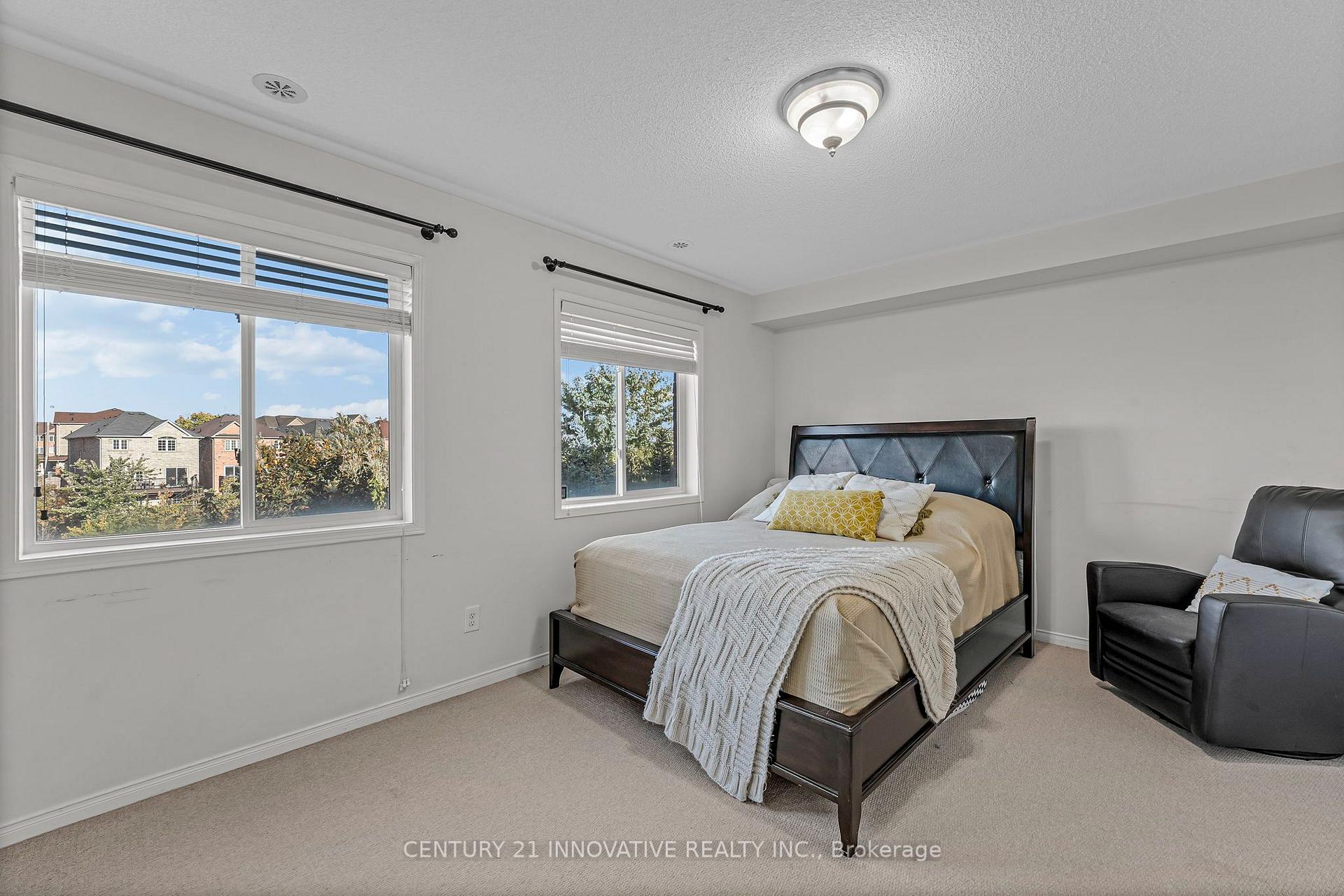 Photo 22 of 99 John Bell Crescent, Scarborough, Clairlea-Birchmount — HOMEH