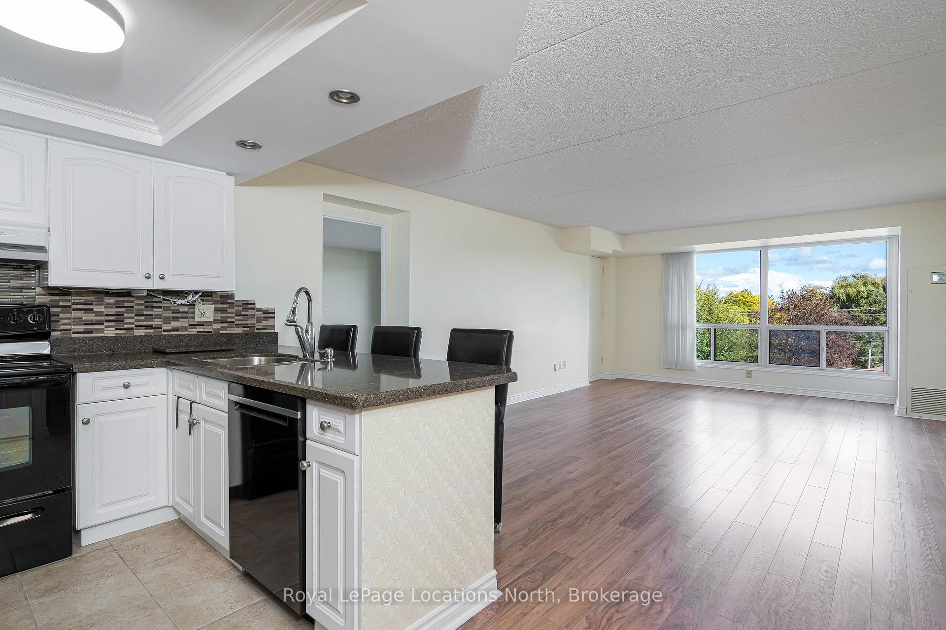 Photo 11 of Unit 410, 172 Eighth Street, Collingwood — HOMEH