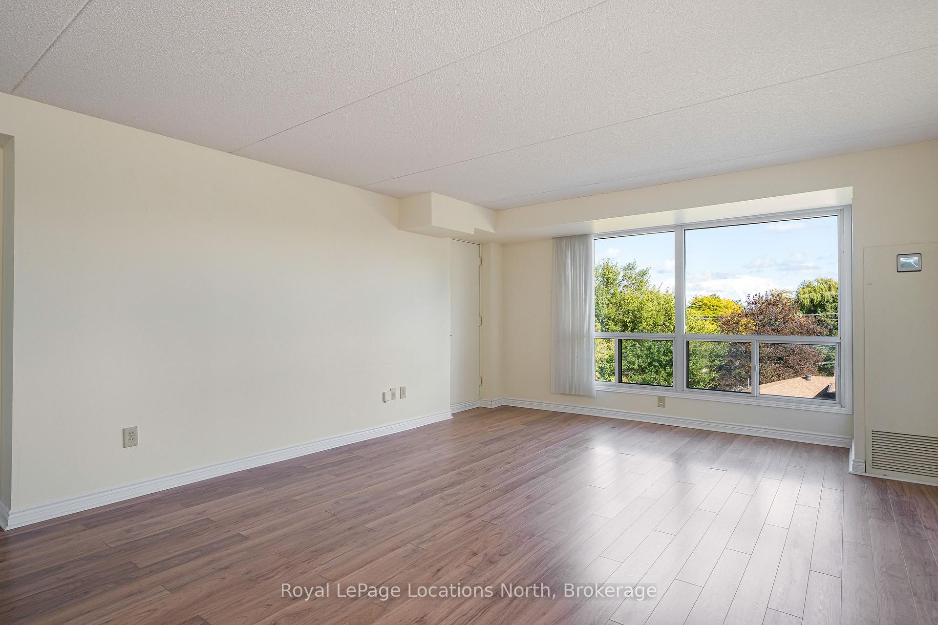 Photo 13 of Unit 410, 172 Eighth Street, Collingwood — HOMEH