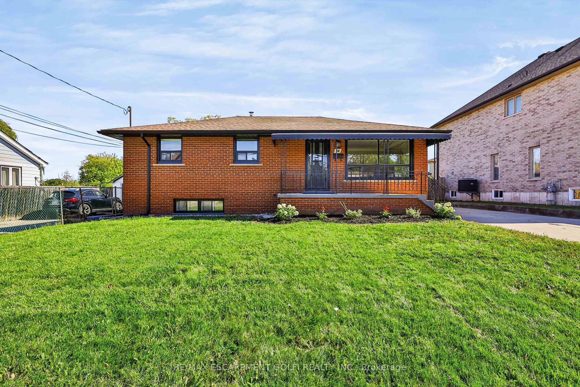 Photo 1 of 38 Deerhurst Road, Hamilton, Stoney Creek — HOMEH
