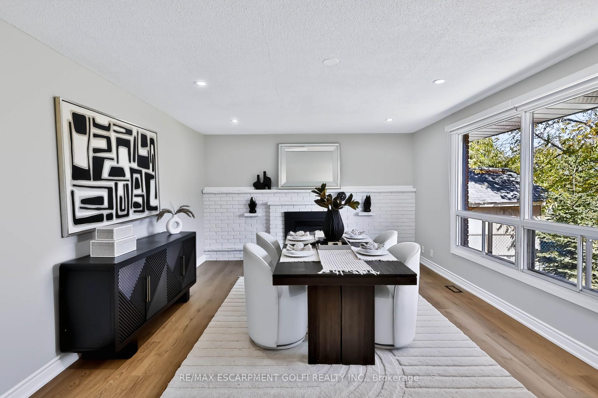 Photo 9 of 38 Deerhurst Road, Hamilton, Stoney Creek — HOMEH