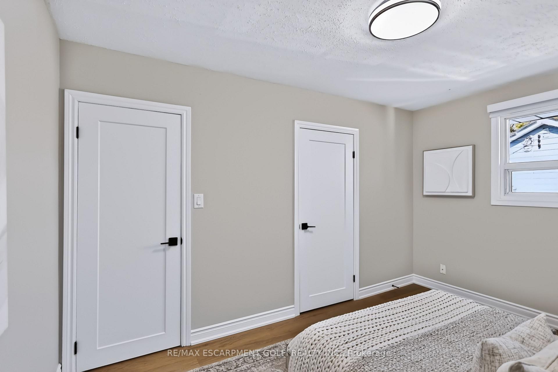 Photo 12 of 38 Deerhurst Road, Hamilton, Stoney Creek — HOMEH