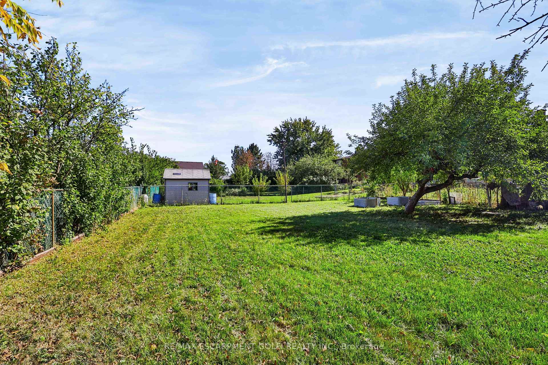 Photo 31 of 38 Deerhurst Road, Hamilton, Stoney Creek — HOMEH