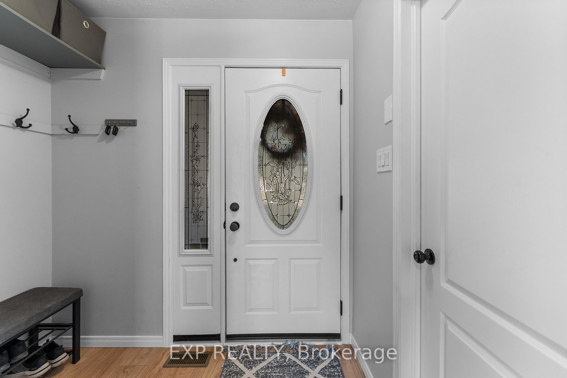 Photo 5 of 108 Mclachlin Street S, Arnprior, Arnprior — HOMEH
