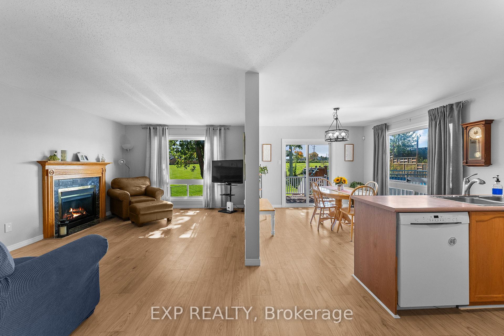 Photo 6 of 108 Mclachlin Street S, Arnprior, Arnprior — HOMEH
