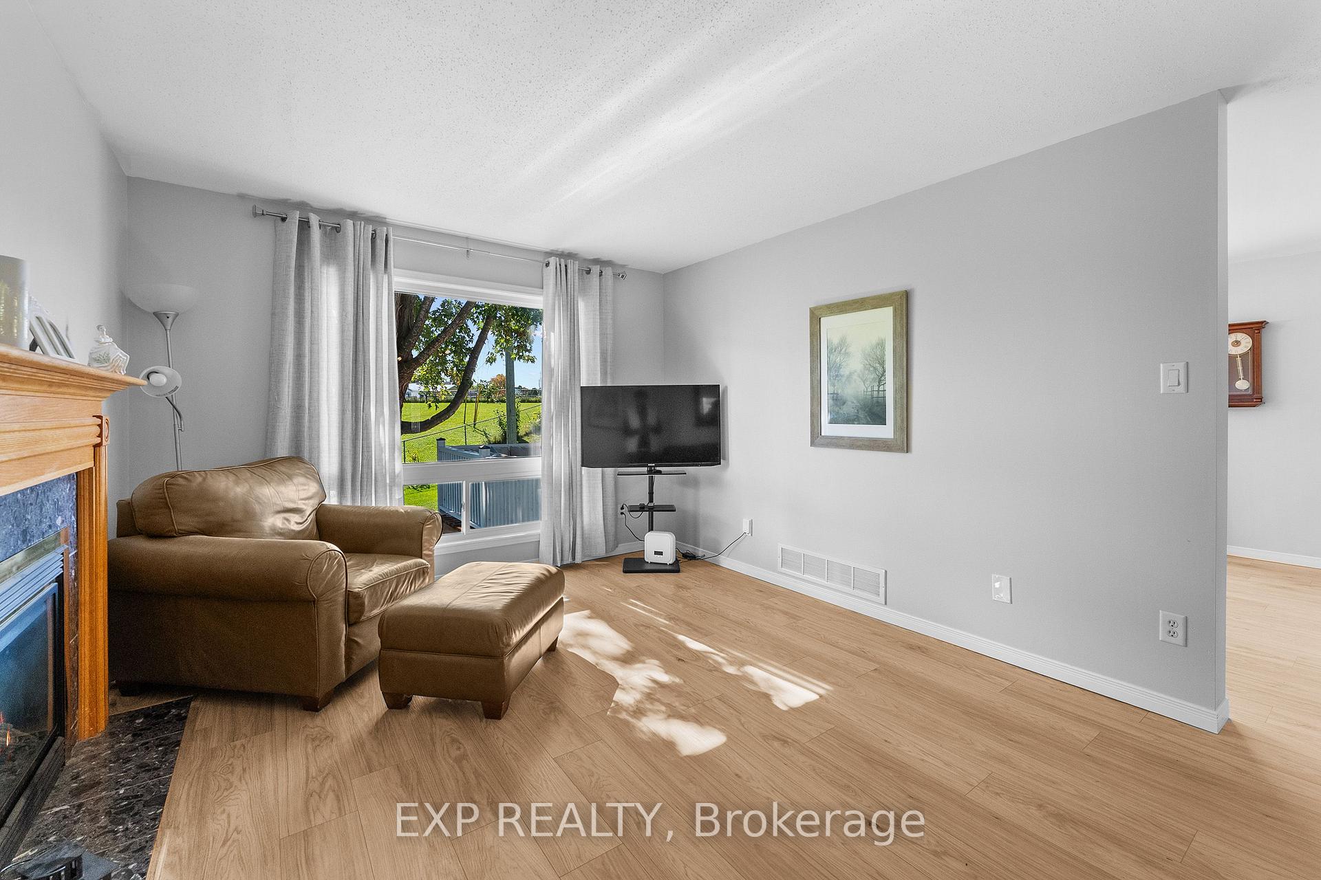 Photo 19 of 108 Mclachlin Street S, Arnprior, Arnprior — HOMEH