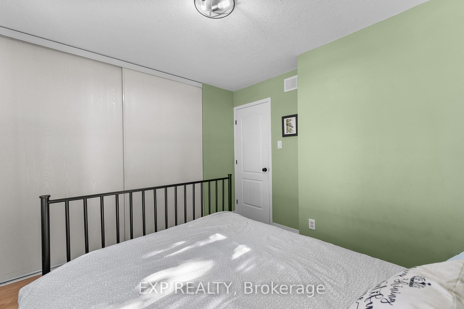 Photo 25 of 108 Mclachlin Street S, Arnprior, Arnprior — HOMEH
