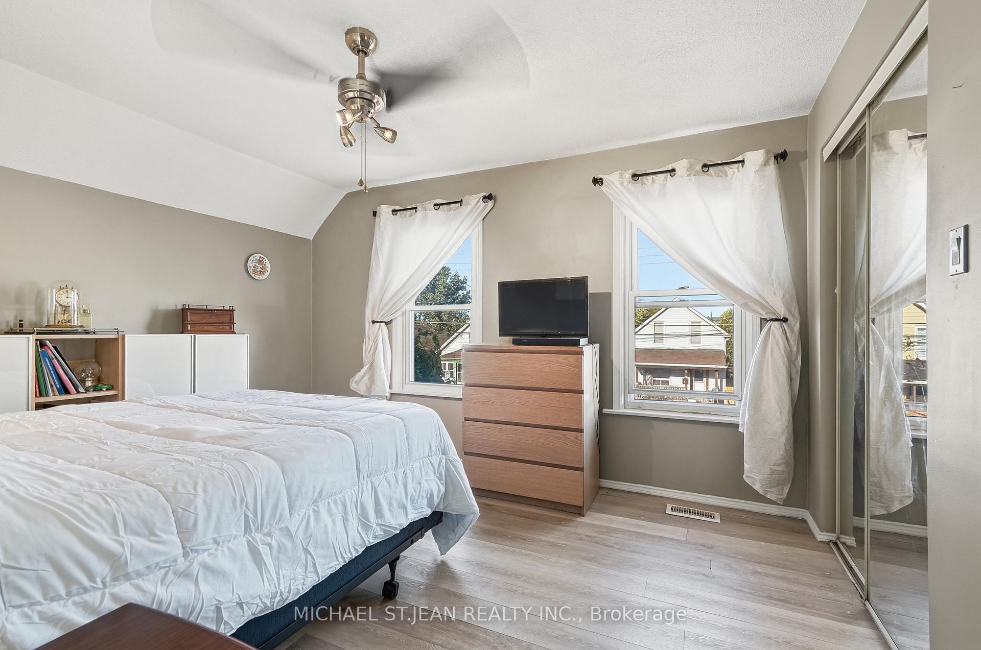 Photo 27 of 16 Albemarle Street, Hamilton, Crown Point — HOMEH