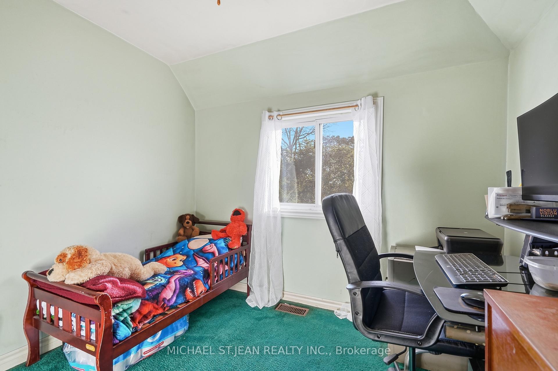 Photo 32 of 16 Albemarle Street, Hamilton, Crown Point — HOMEH