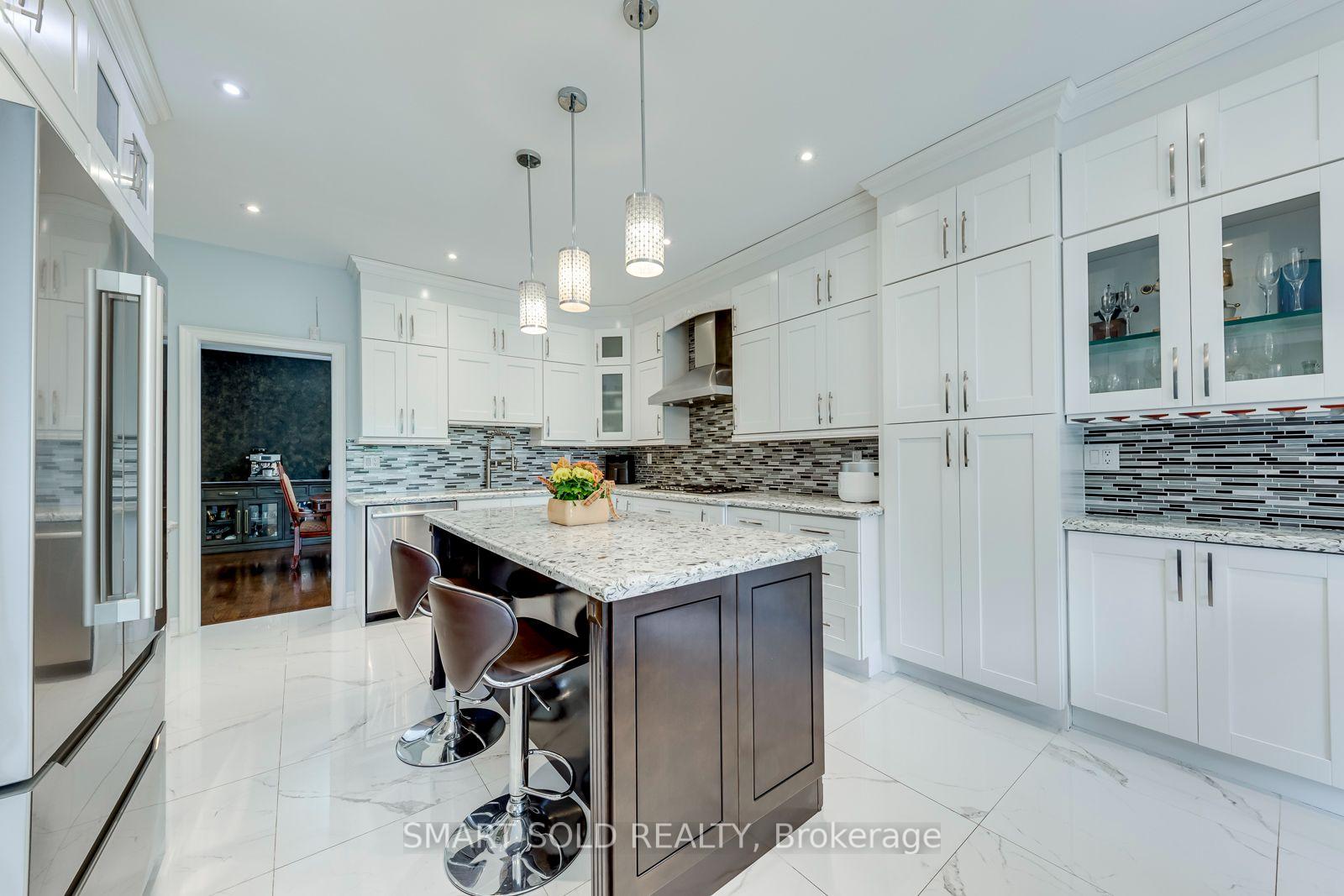 Photo 13 of 5291 Forest Hill Drive, Mississauga, Central Erin Mills — HOMEH