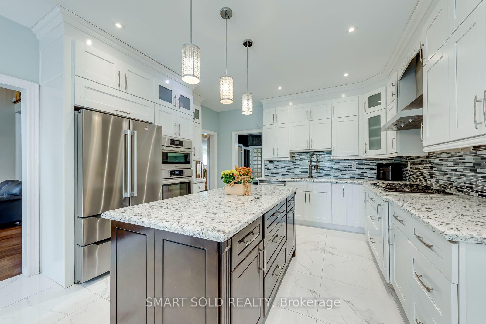 Photo 14 of 5291 Forest Hill Drive, Mississauga, Central Erin Mills — HOMEH
