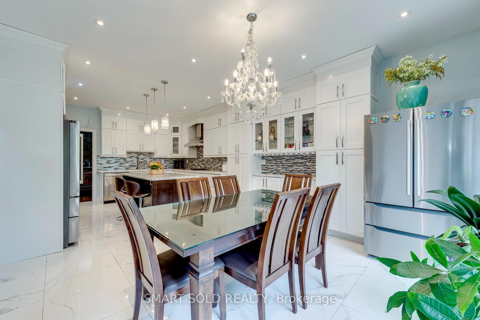 Photo 18 of 5291 Forest Hill Drive, Mississauga, Central Erin Mills — HOMEH