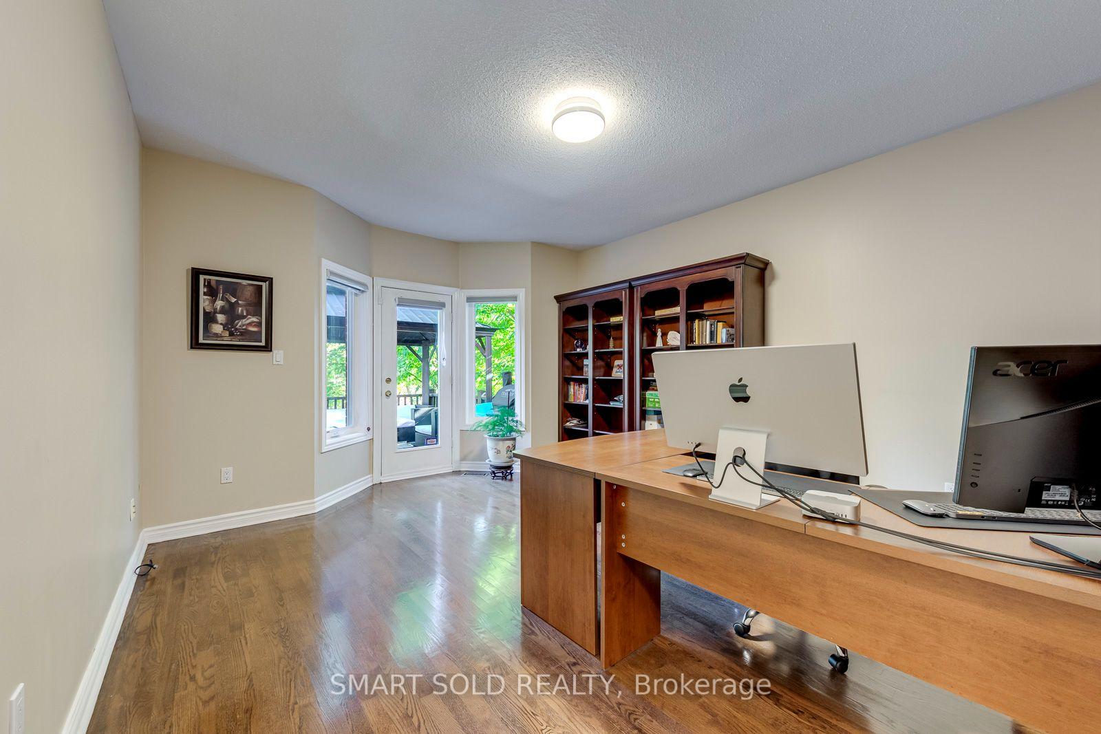 Photo 19 of 5291 Forest Hill Drive, Mississauga, Central Erin Mills — HOMEH