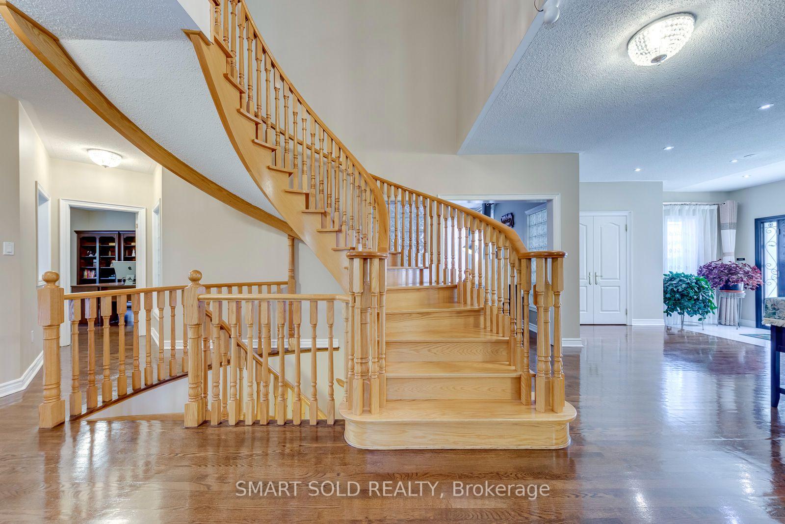 Photo 21 of 5291 Forest Hill Drive, Mississauga, Central Erin Mills — HOMEH