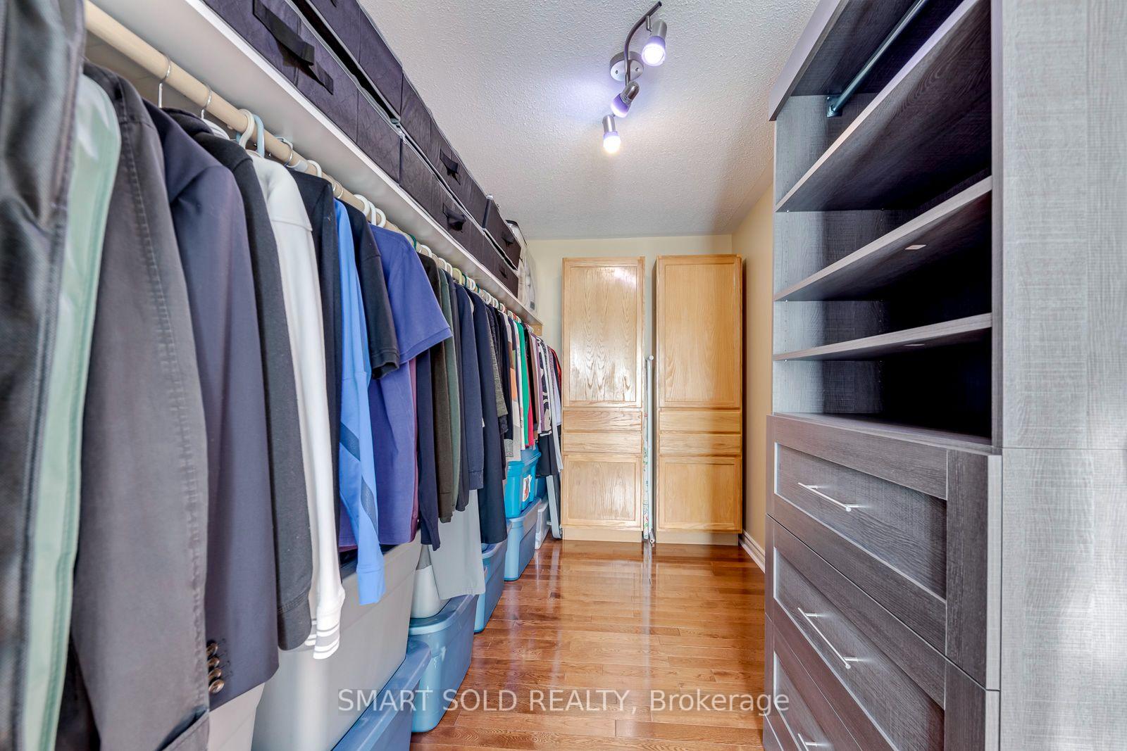 Photo 24 of 5291 Forest Hill Drive, Mississauga, Central Erin Mills — HOMEH