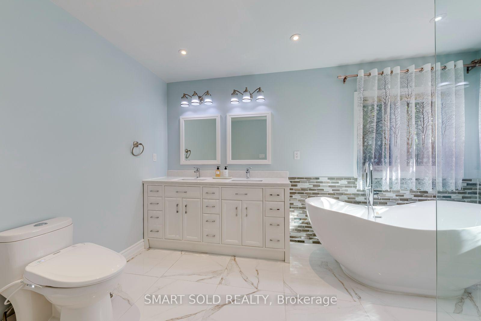 Photo 25 of 5291 Forest Hill Drive, Mississauga, Central Erin Mills — HOMEH
