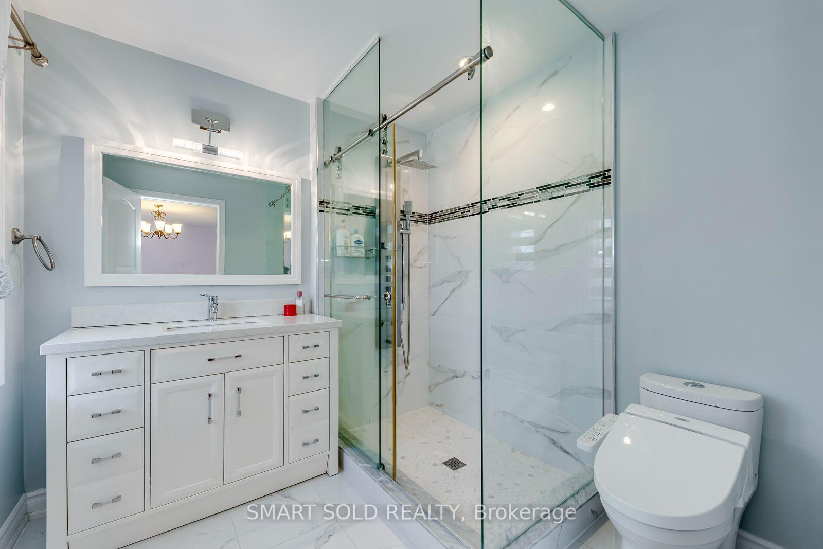 Photo 33 of 5291 Forest Hill Drive, Mississauga, Central Erin Mills — HOMEH