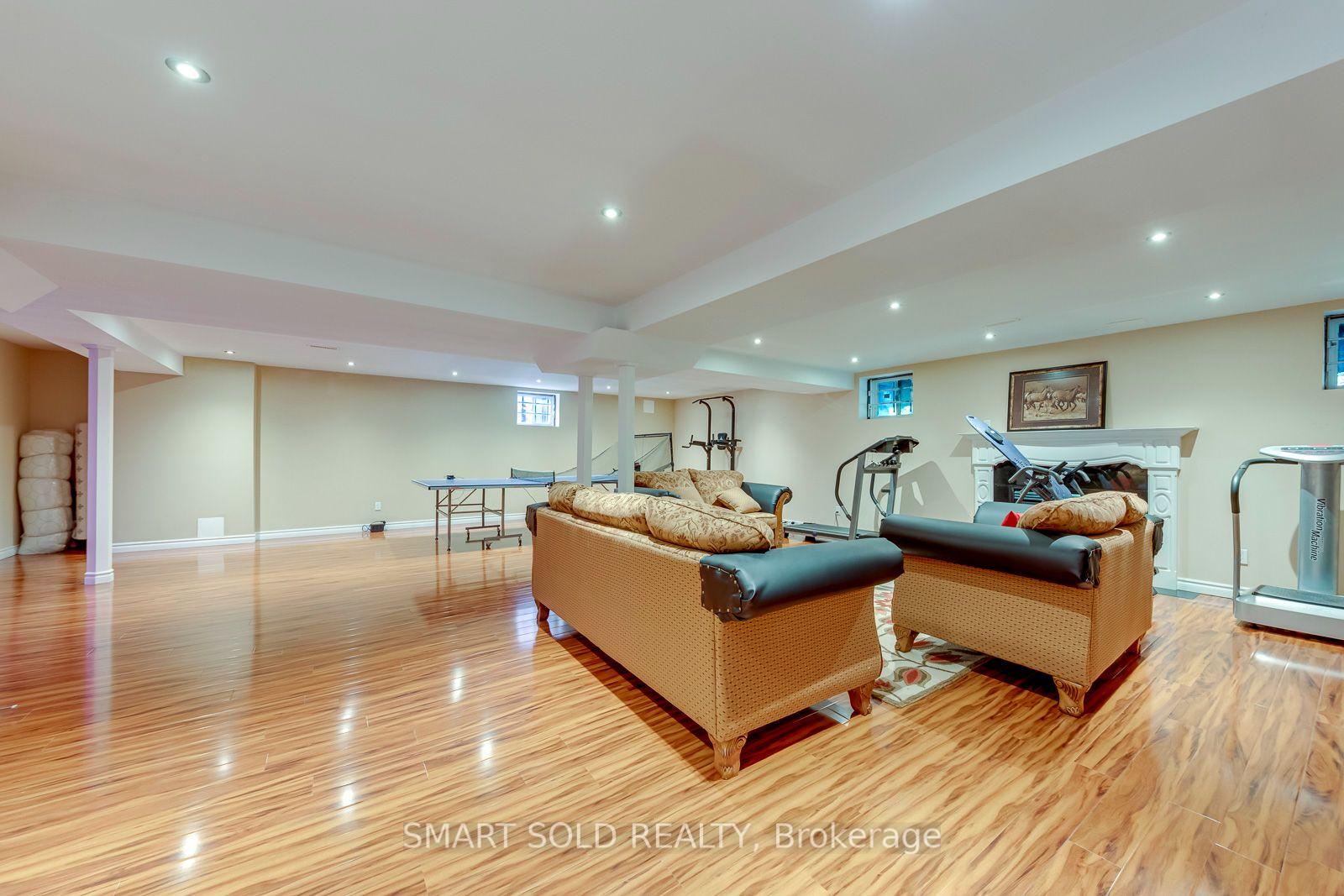 Photo 36 of 5291 Forest Hill Drive, Mississauga, Central Erin Mills — HOMEH