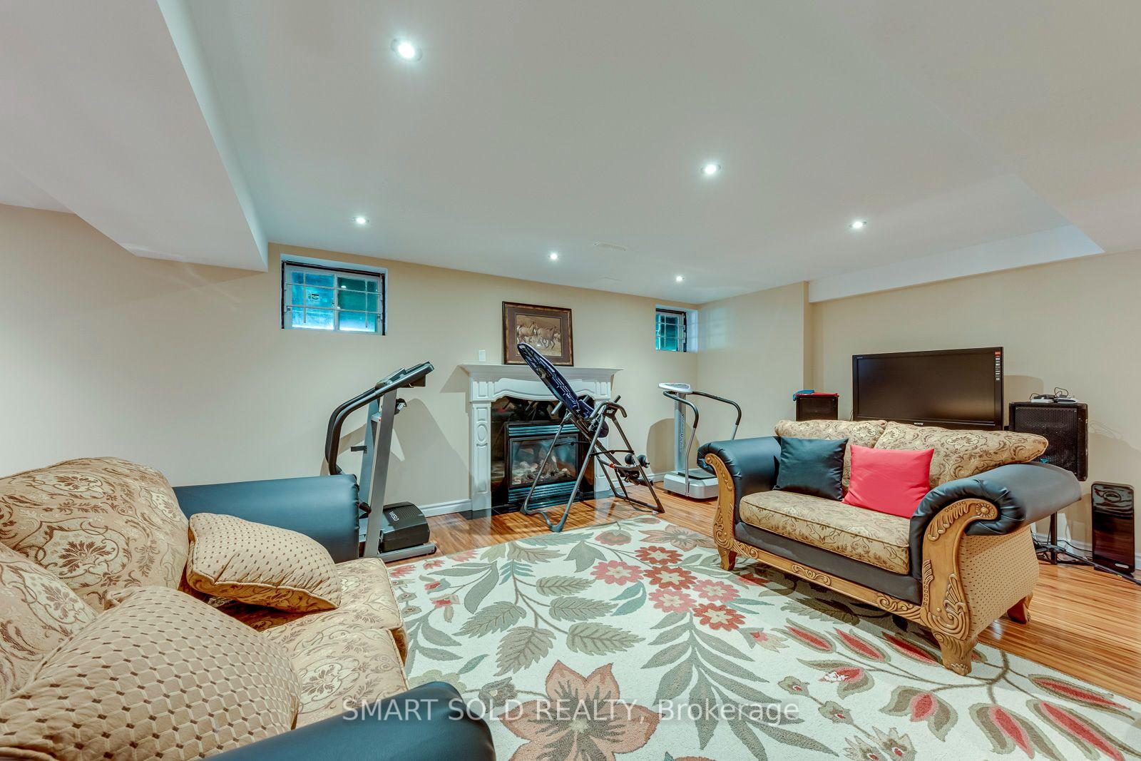 Photo 37 of 5291 Forest Hill Drive, Mississauga, Central Erin Mills — HOMEH